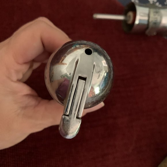 2 Vintage 1950s Liquor Pourer bottle stopper spout jigger Chrome Mr Bartender - Picture 13 of 16